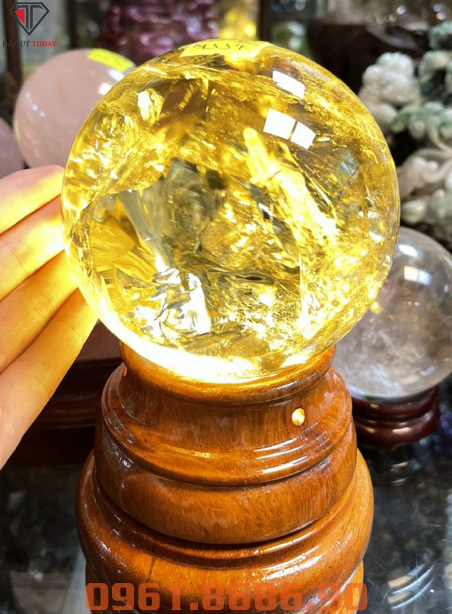 Quả cầu đá thạch anh vàng 1.55kg